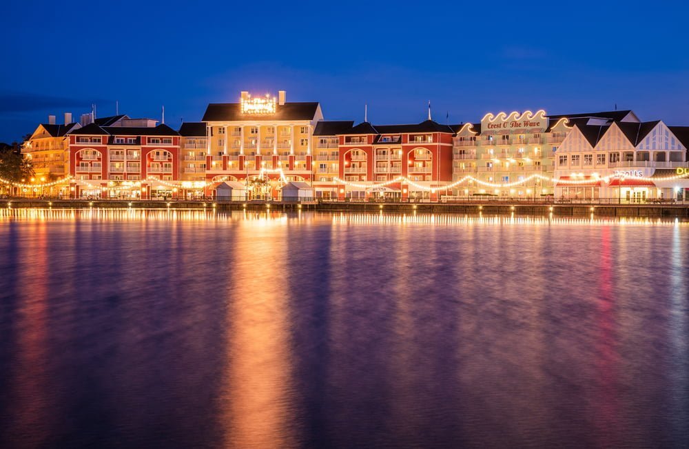 illuminated lights at night at disneys boardwalk villas dvc resort